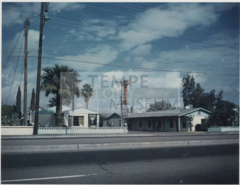 Western Lodge Motel - 2174 East Apache Boulevard, Tempe, Arizona