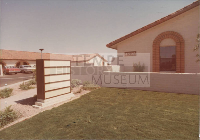(Business Plaza) - 4525 South Lakeshore Drive - Tempe, Arizona