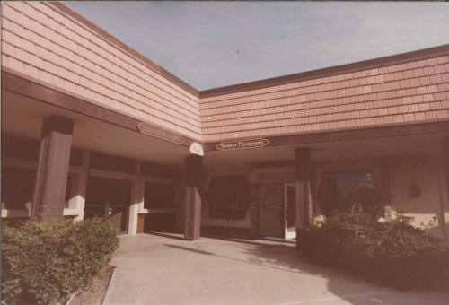 Executive Suites - 5450 South Lakeshore Drive - Tempe, Arizona