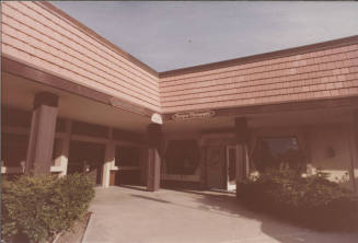 Executive Suites - 5450 South Lakeshore Drive - Tempe, Arizona