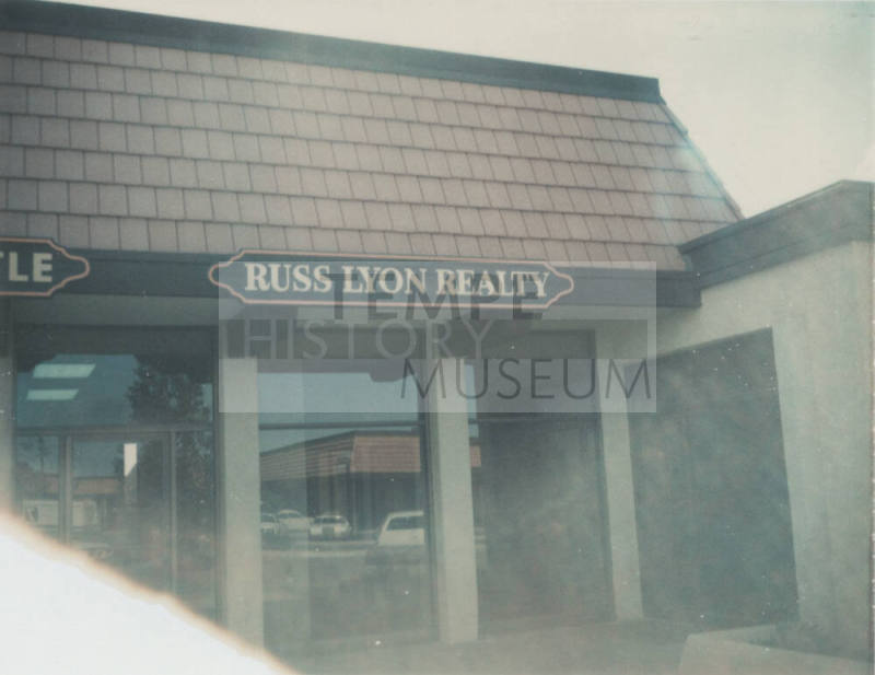 Russ Lyon Realty - 5502 South Lakeshore Drive - Tempe, Arizona