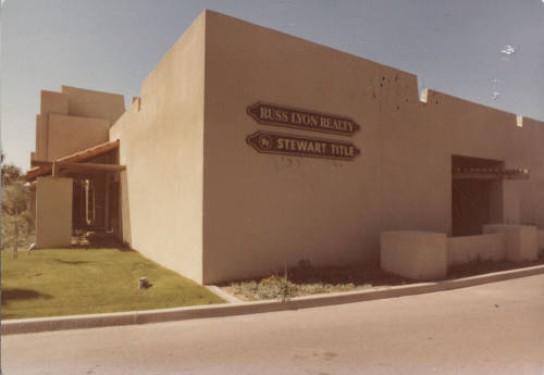 Russ Lyon Realty and Stewart Title - 5502 South Lakeshore Drive - Tempe, Arizona