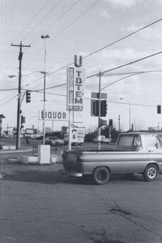 U Totem Markets of Arizona - 2196 East Apache Boulevard, Tempe, Arizona