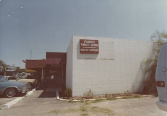Gracie's Cottage - 2202 East Apache Boulevard, Tempe, Arizona