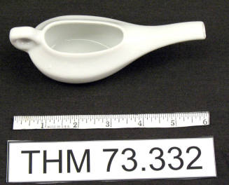 Porcelain Gravy boat with spout