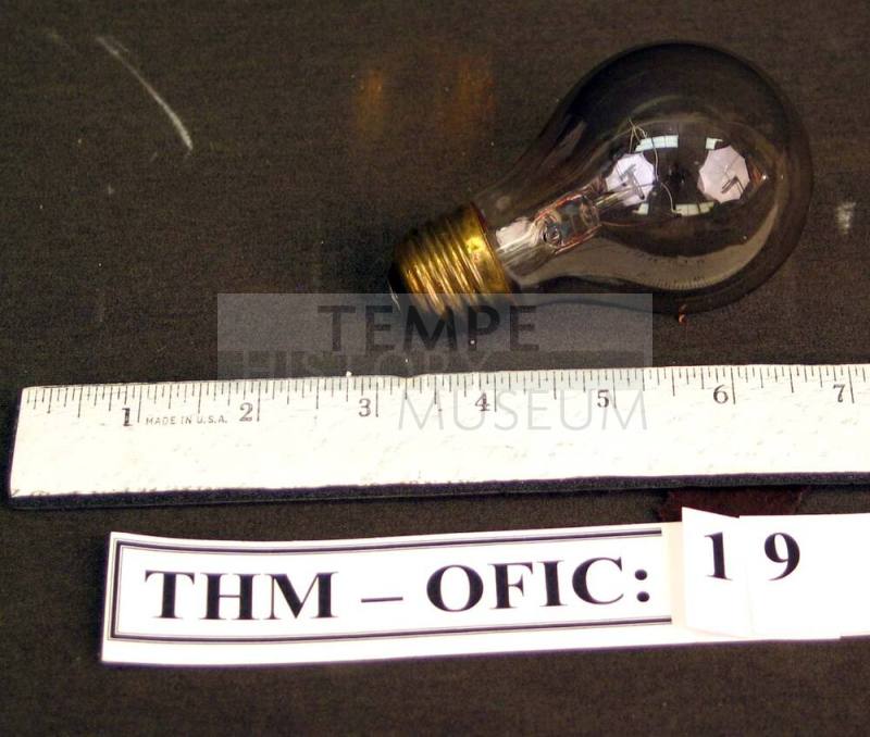 Lightbulb, glass, screw-in base