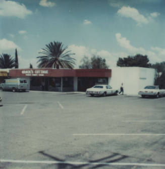 Gracie's Cottage - 2202 East Apache Boulevard, Tempe, Arizona
