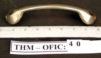 Handle, metal