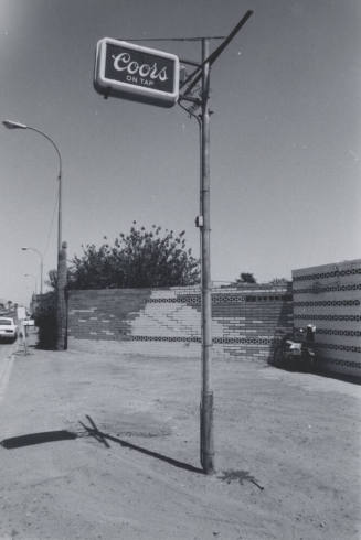 Quart House Pub - 2209 East Apache Boulevard, Tempe, Arizona