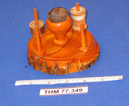 Pincushion w/ Thread Spool Holders