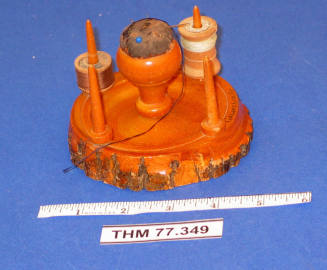 Pincushion w/ Thread Spool Holders