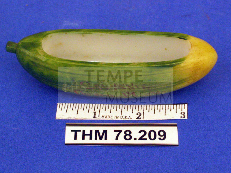 Souvenir pickle dish