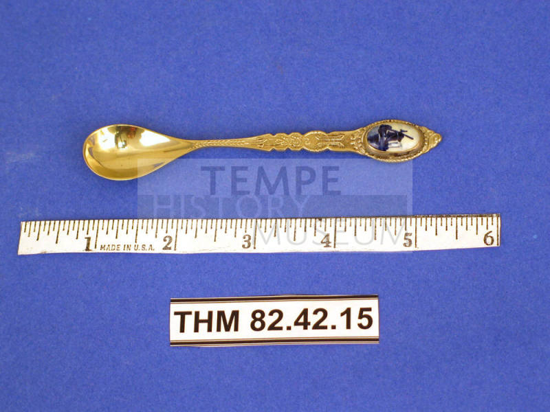 Souvenir Spoon, Holland