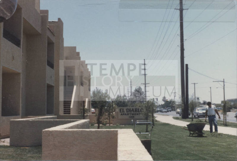 El Diablo Apartments - 1201 South McClintock Drive - Tempe, Arizona