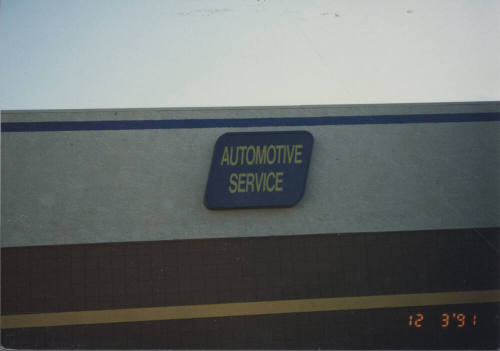 Grease 'N Go Center - 1355 South McClintock Drive - Tempe, Arizona
