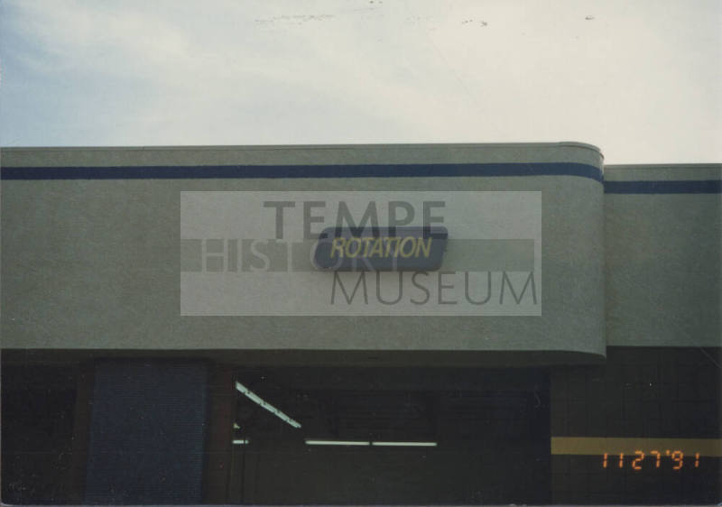Grease 'N Go Center - 1355 South McClintock Drive - Tempe, Arizona
