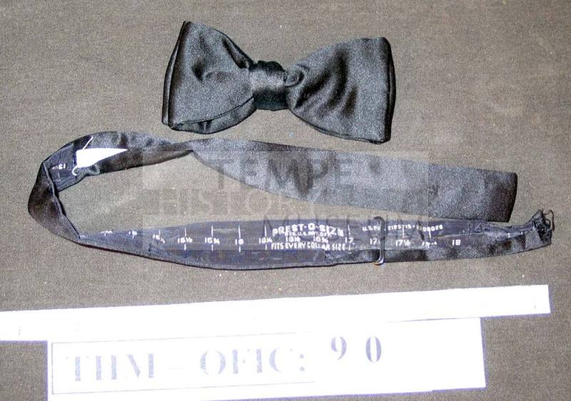 Tie, bow