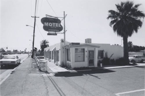 Siesta Motel - 2232 East Apache Boulevard, Tempe, Arizona