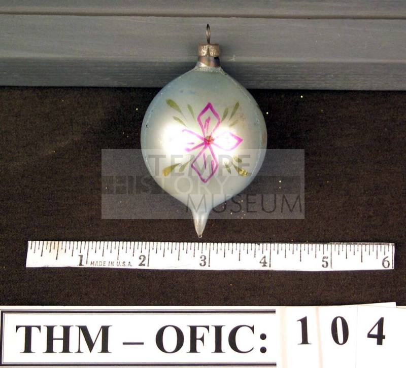 Ornament, christmas tree