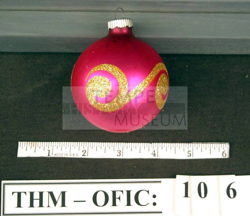 Ornament, christmas tree