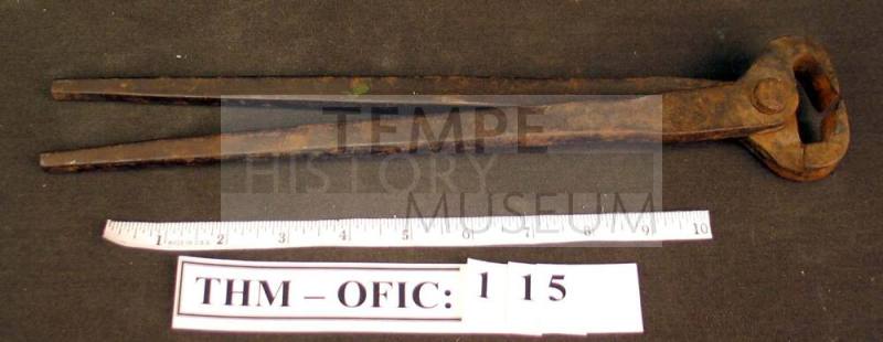 Tongs, pincer
