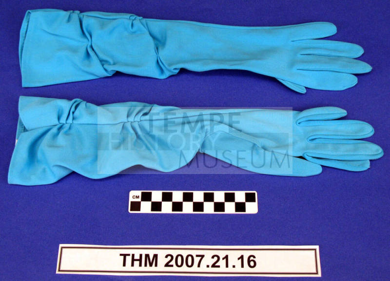 Ladies Dress Gloves and Hansen Glove Bag (original).