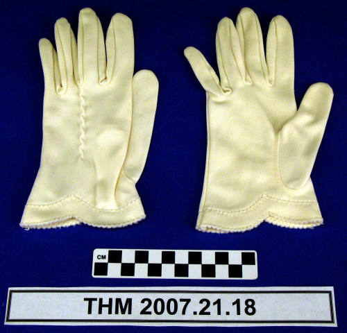 White ladies gloves.