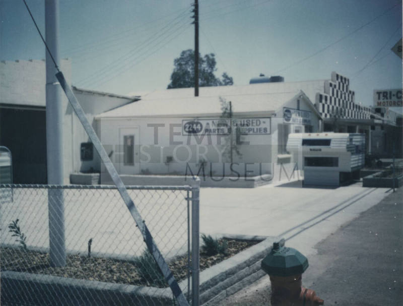 Henry Koehlmoor Campers - 2244 East Apache Boulevard, Tempe, Arizona