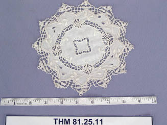 Saucer doily