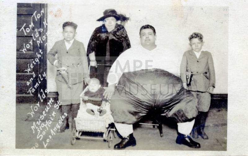Tom Ton: World's Heaviest Man and Family