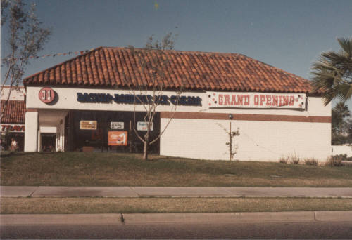 Baskin-Robbins Ice Cream - 3108 South McClintock Drive - Tempe, Arizona