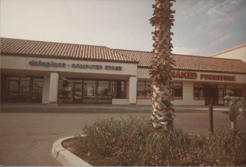 Dataplace, Computer Store - 3136 South McClintock Drive - Tempe, Arizona