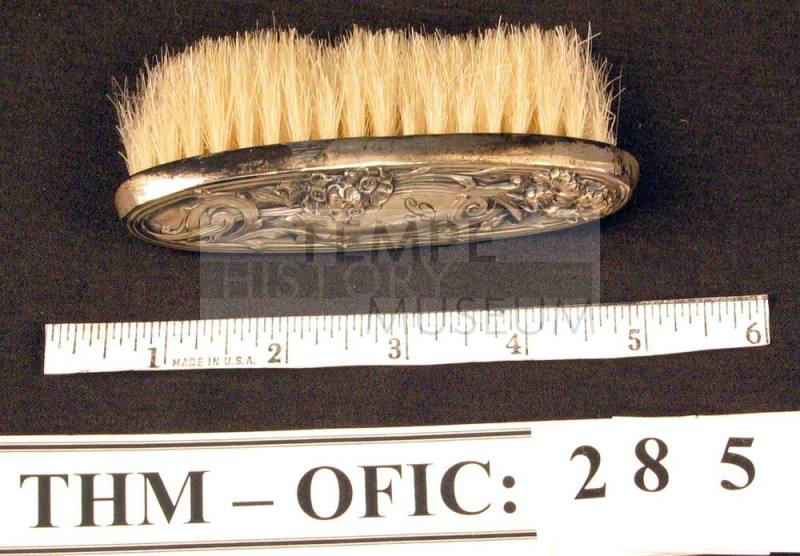 Brush, hair