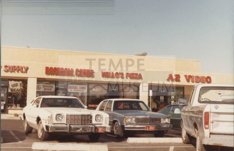 Nello's Pizza - 3308 South McClintock Drive - Tempe, Arizona
