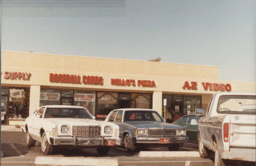 Nello's Pizza - 3308 South McClintock Drive - Tempe, Arizona