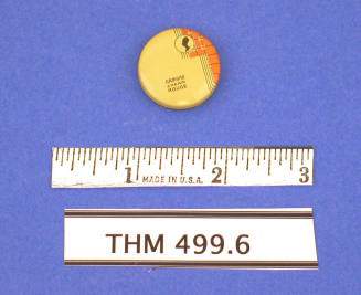 Tin for face powder
