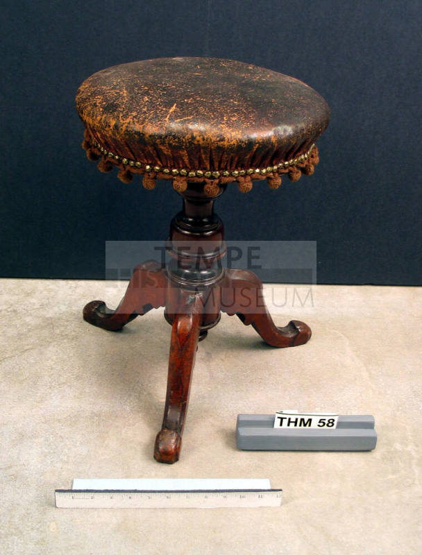 Stool, Piano
