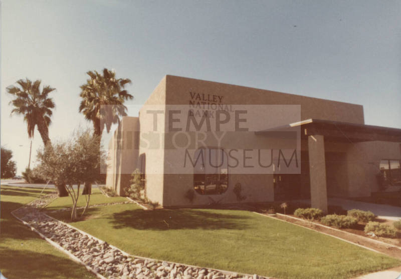Valley National Bank - 6470 South McClintock Drive, Tempe, Arizona