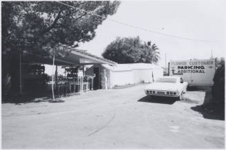 Watson's Flower Shop - 2425 East Apache Boulevard, Tempe, Arizona