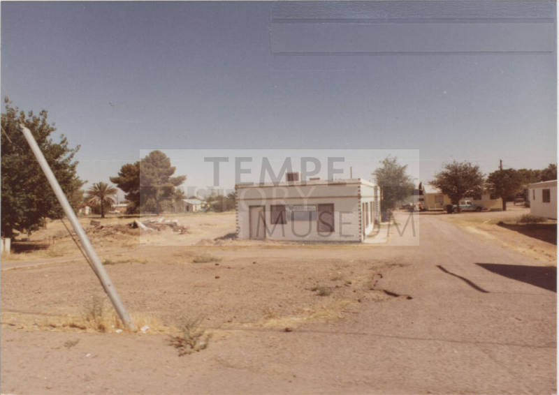Montana Motel - 2446 East Apache Boulevard, Tempe, Arizona