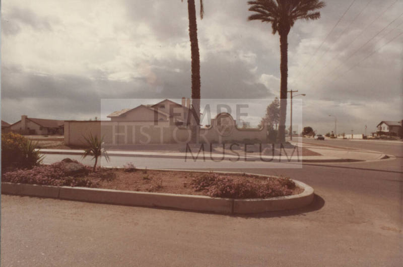 Alta Mira Homes - 9401 South McClintock Drive, Tempe, Arizona
