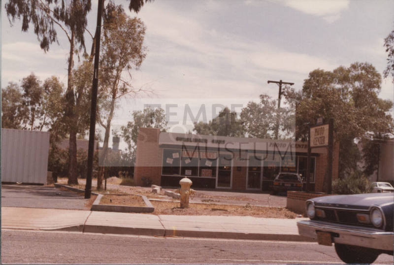Gunslinger Guns - 825 East McKellips Road - Tempe, Arizona