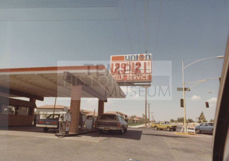 Union Gasoline Station - 425 West Baseline Road, Tempe, Arizona