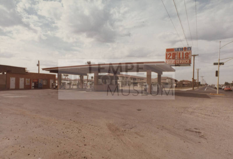 Union Gasoline Station - 425 West Baseline Road, Tempe, Arizona