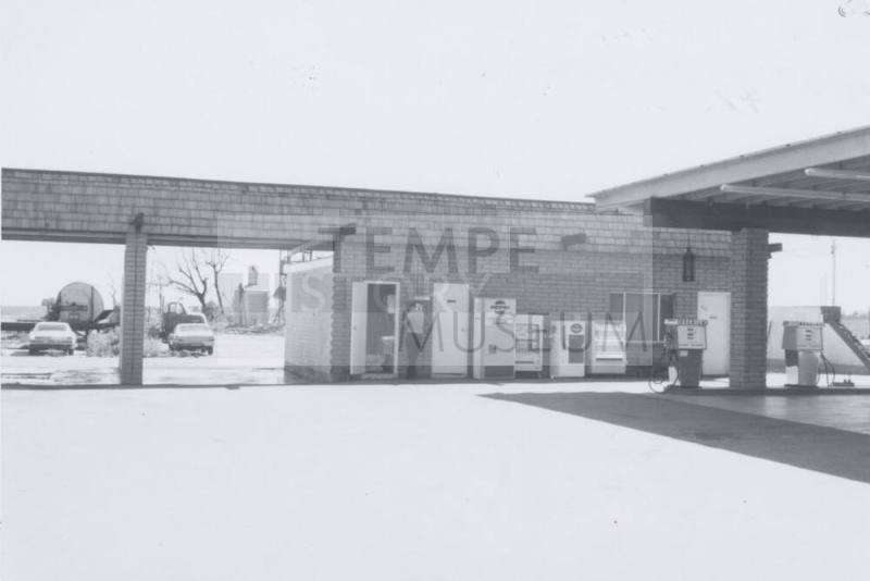 Union Gasoline Station - 425 West Baseline Road, Tempe, Arizona