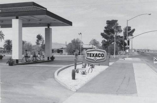 Texaco Gasoline Station - 915 East Baseline Road, Tempe, Arizona