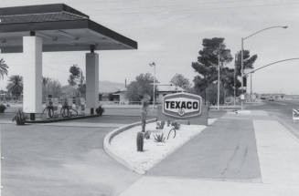 Texaco Gasoline Station - 915 East Baseline Road, Tempe, Arizona