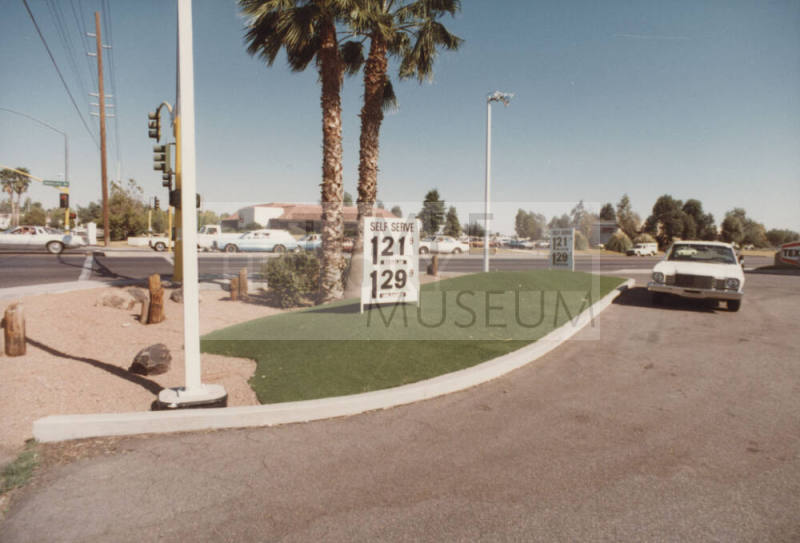 Texaco Gasoline Station - 915 East Baseline Road, Tempe, Arizona