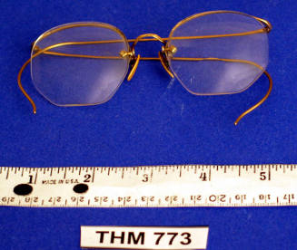 Eyeglasses