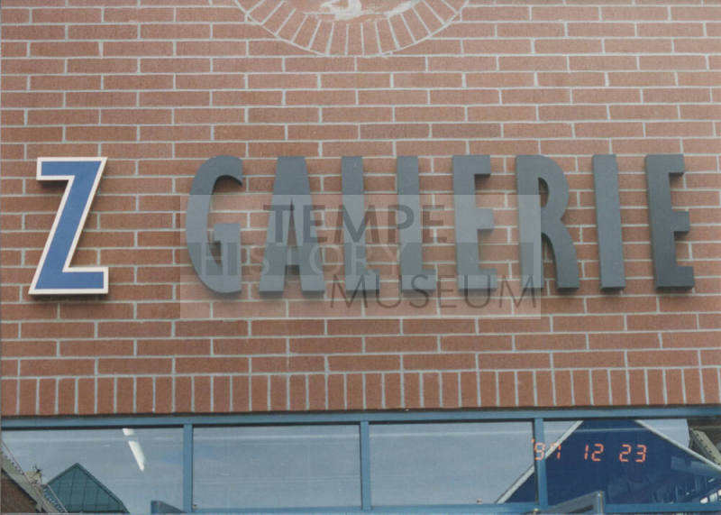 Z Gallerie - 740 South Mill Avenue - Tempe, Arizona